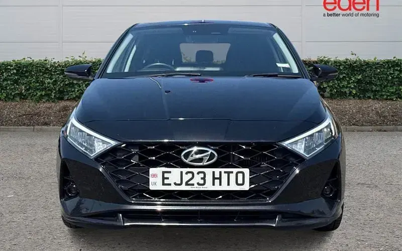 Used Hyundai i20 Premium 101 HP (74 kW) 2023 Black Hatchback