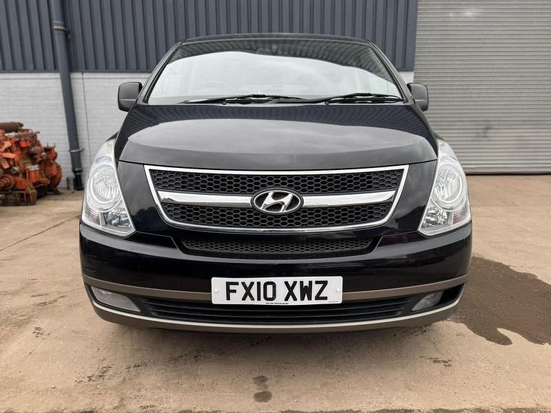 Used Hyundai I800 Style 2010 Black MPV