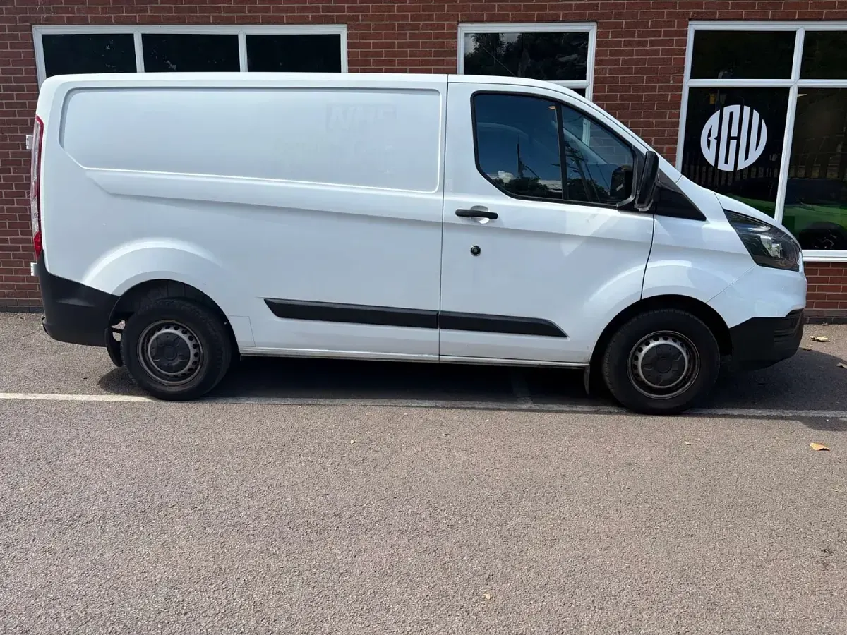 Used Ford Transit Custom 2019 White Van
