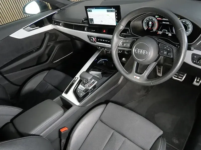 Used Audi A4 S-Line 204 HP (150 kW) 2023 Blue Sedan