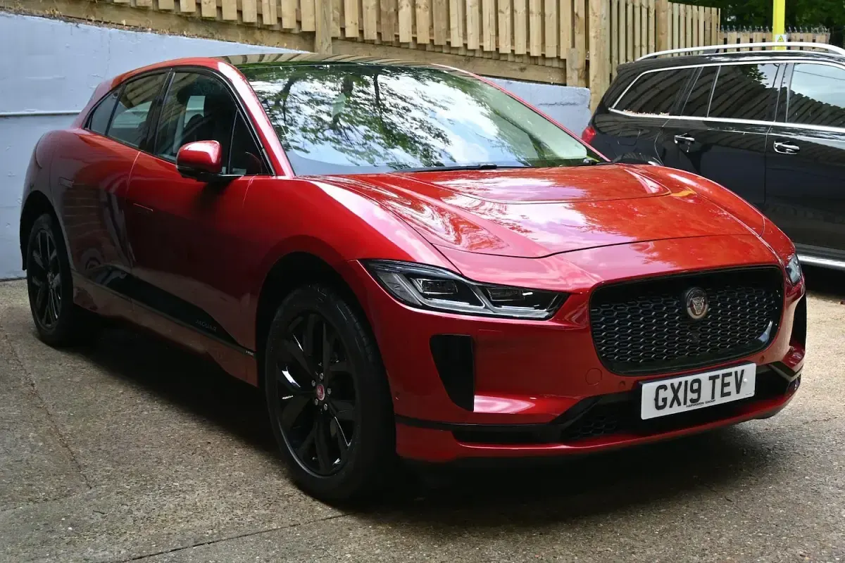 Käytetty Jaguar I-Pace 294 kW (400 HP) 2019 Punainen Katumaasturi