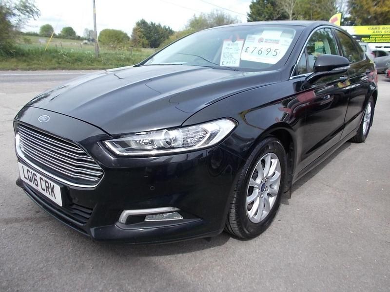 Black Used 2016 Ford Mondeo Zetec Hatchback | £6,495 - Image 1/4