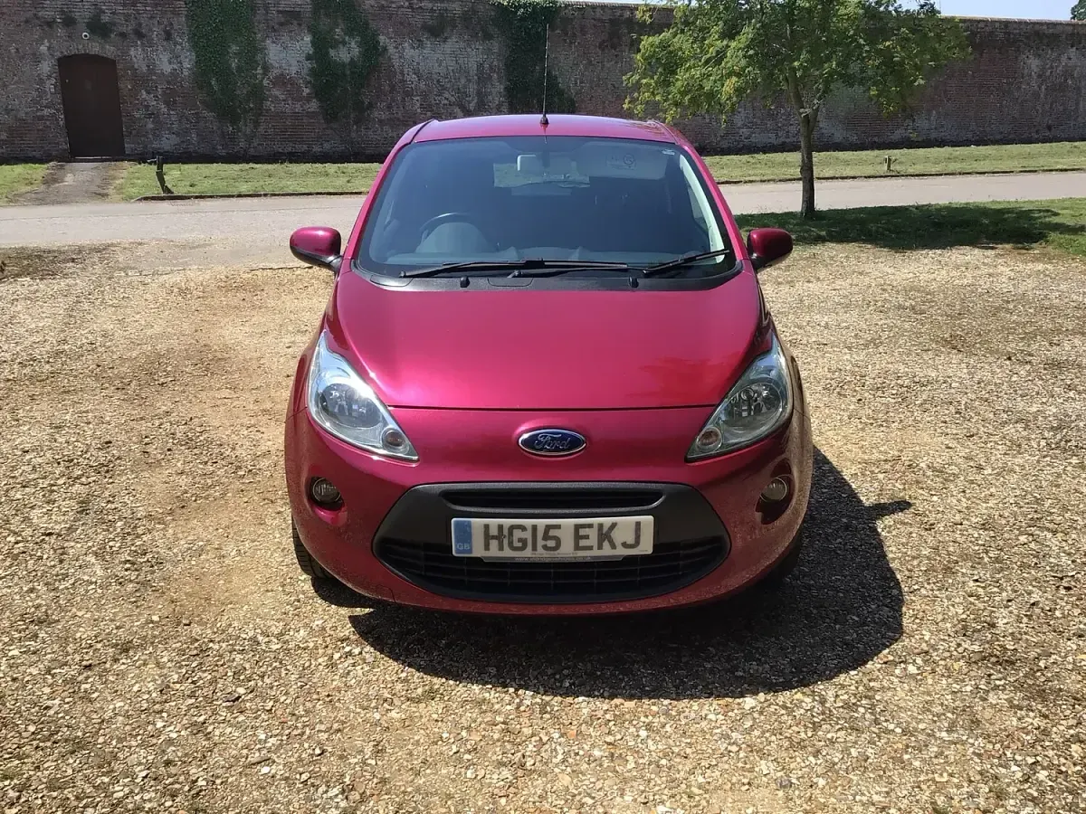 Used Ford Ka Zetec 69 HP (50 kW) 2015 Red Hatchback