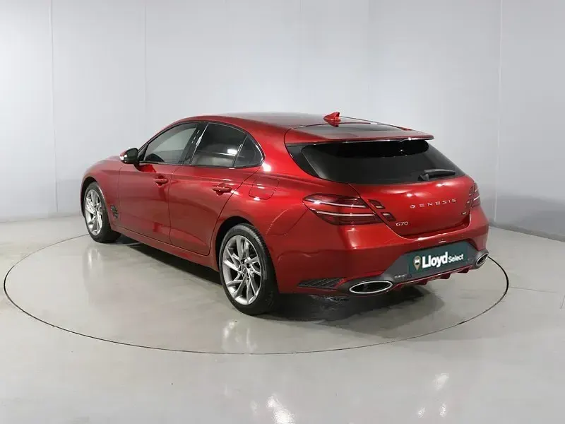 Used Genesis G70 2023 Red Estate