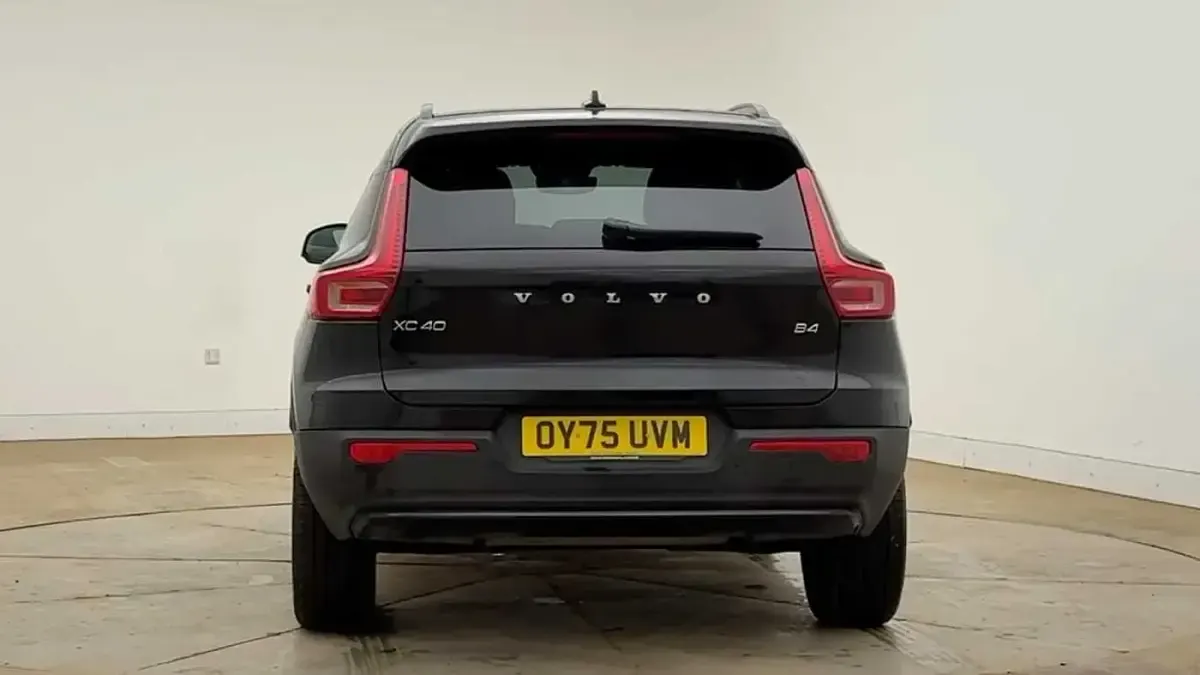 Used Volvo XC40 Plus 194 HP (142 kW) 2026 SUV
