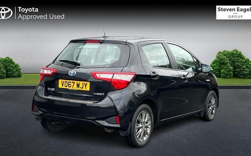 Used Toyota Yaris Hybrid 101 HP (74 kW) 2020 Hatchback