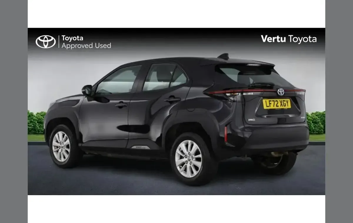 Used Toyota Yaris Cross 113 HP (83 kW) 2022 Black SUV