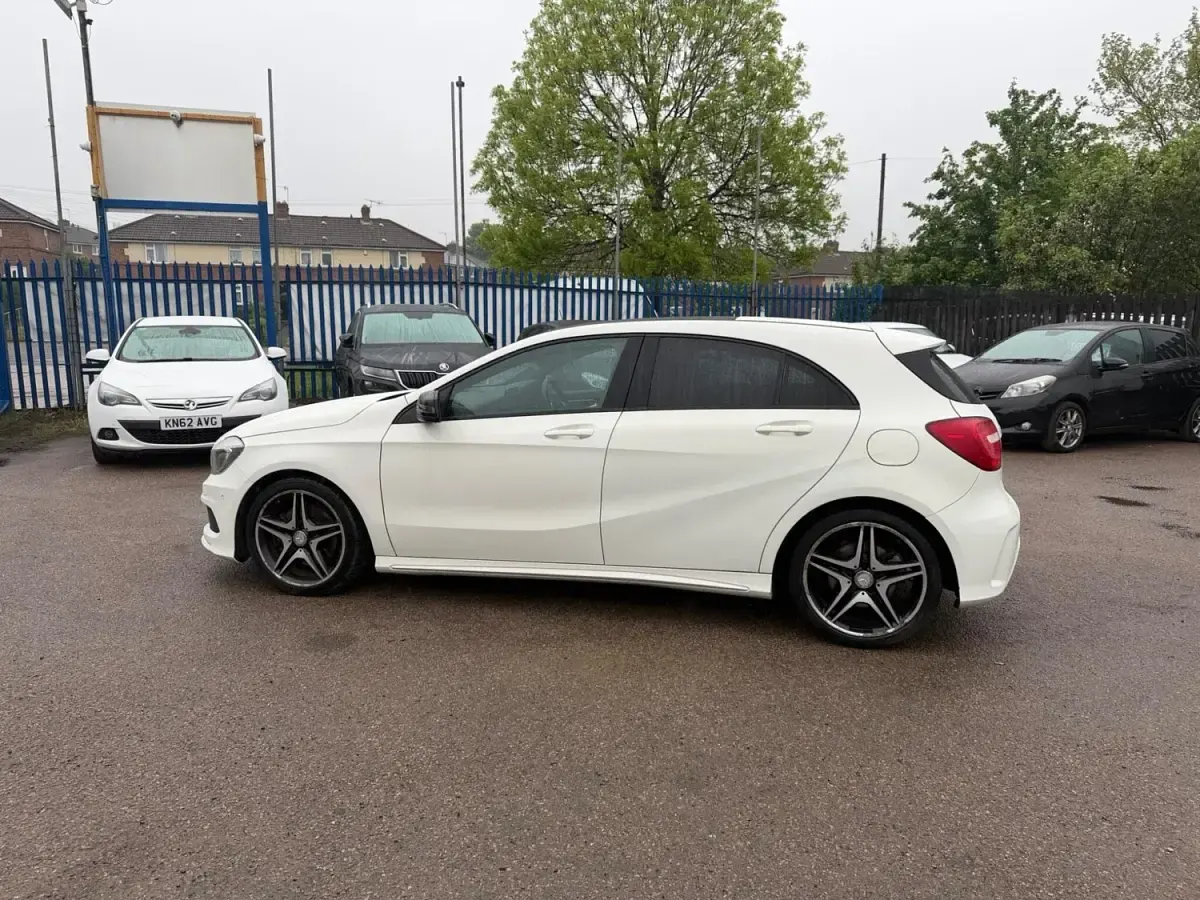 Usado Mercedes A220 AMG 2014 Branco Citadino