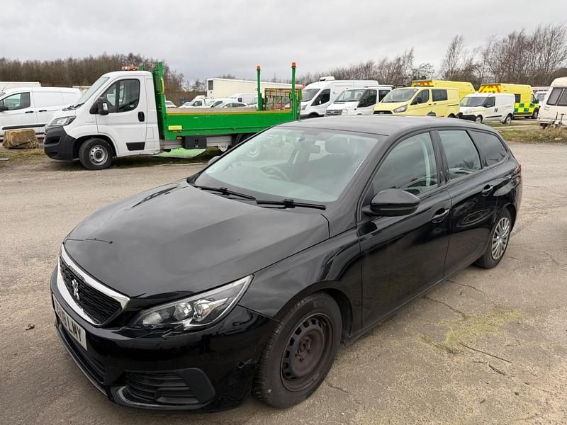 Begagnad Peugeot 308 SW 2018 Svart Kombi