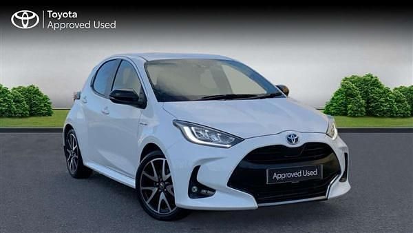 Used 2021 Toyota Yaris Hatchback | £16,285 (Fair price) - Image 1/4