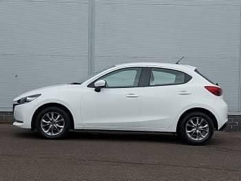 Używany Mazda 2 75 KM (55 kW) 2020 Biały Hatchback