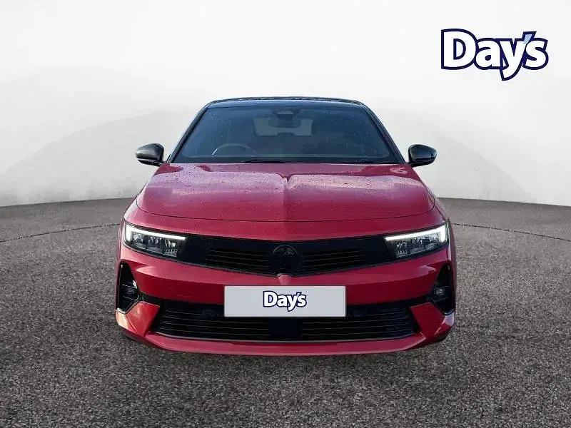 Used Vauxhall Astra 130 HP (95 kW) 2024 Red Hatchback