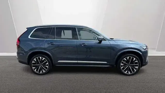 Used Volvo XC90 Ultra 455 HP (334 kW) 2025 Blue SUV