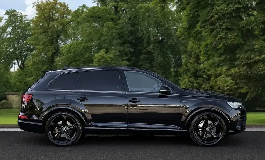 Used Audi Q7 Black Edition 286 HP (210 kW) 2019 Black SUV