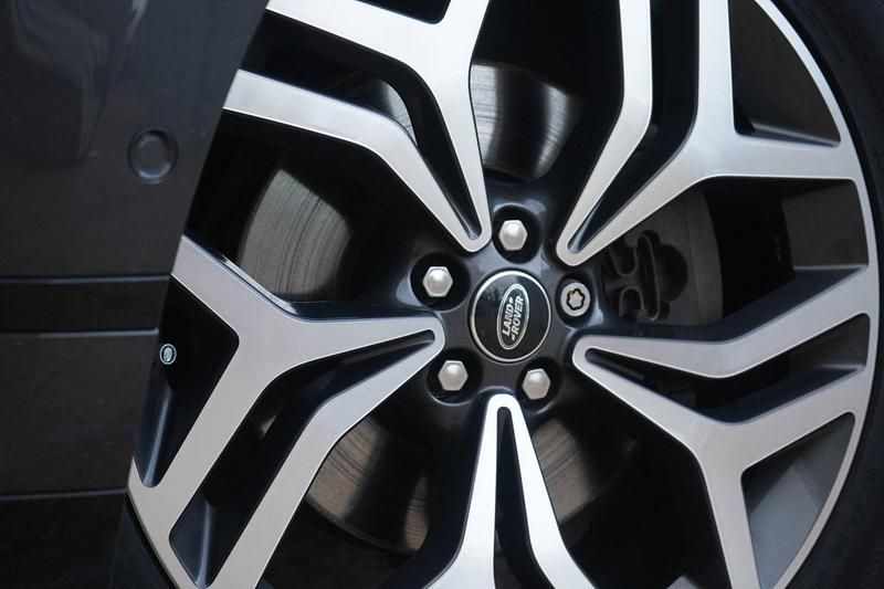 Used Land Rover Range Rover Velar SE Dynamic 300 HP (220 kW) 2018 Grey SUV