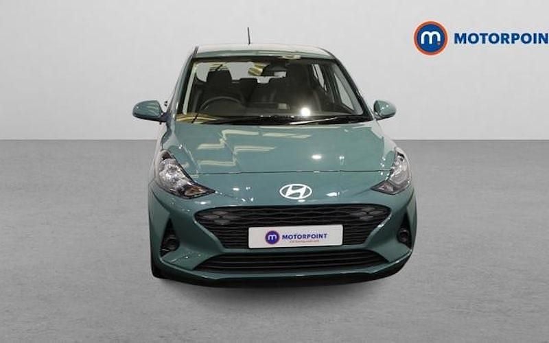Used Hyundai i10 Advanced 79 HP (58 kW) 2025 Green Hatchback