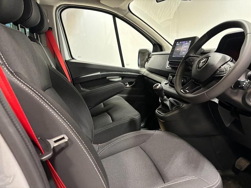 Used Renault Trafic 2024 Grey MPV