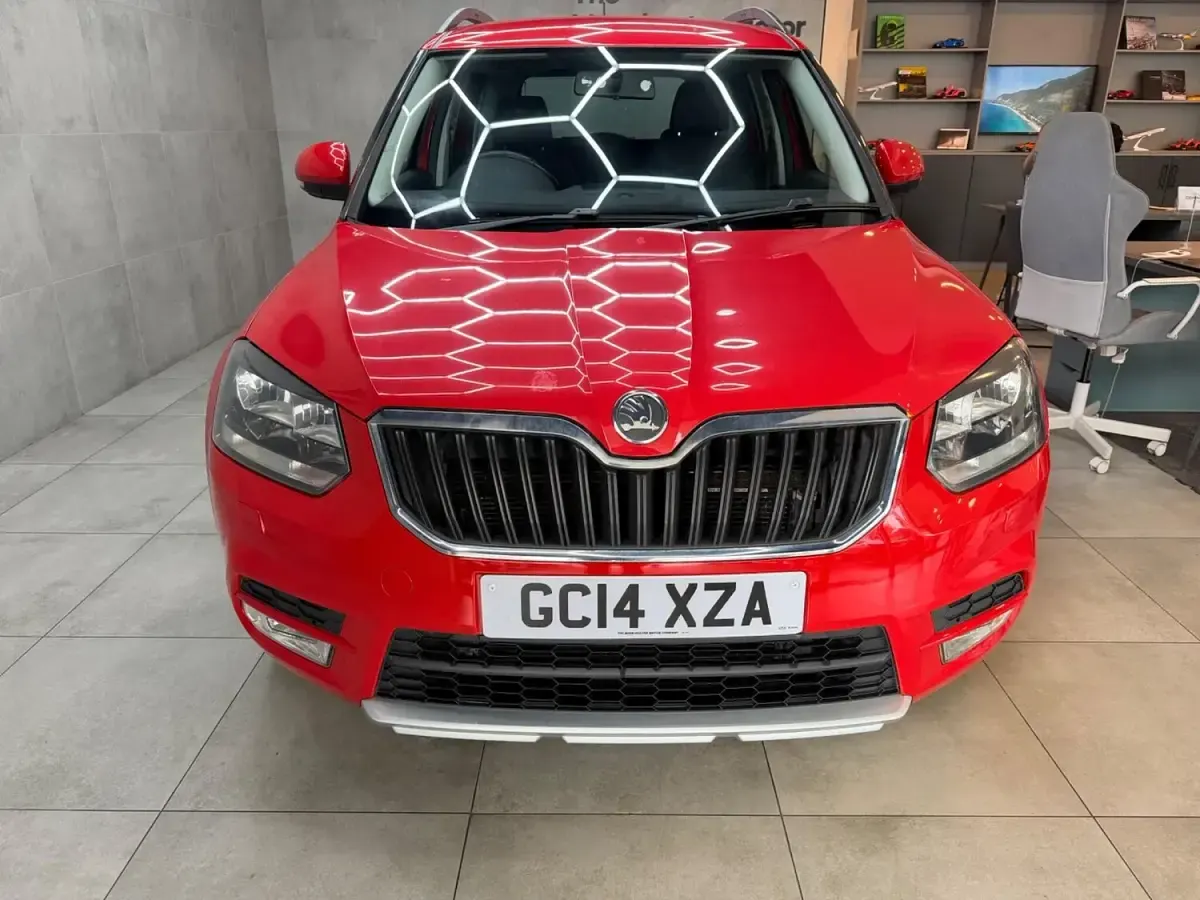 Used Skoda Yeti SE 105 HP (77 kW) 2014 Red SUV