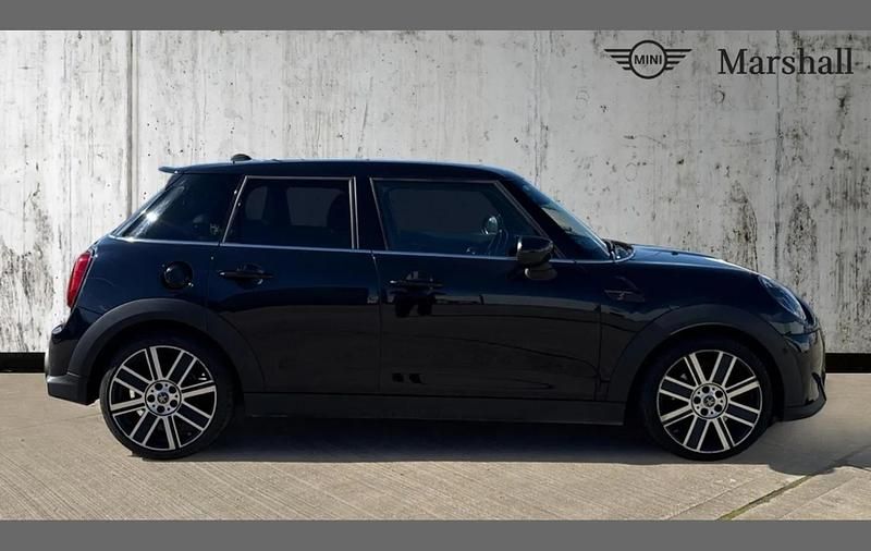 Used Mini Cooper S Exclusive 178 HP (130 kW) 2023 Enigmatic black metallic Hatchback