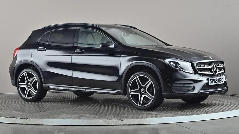 Used Mercedes GLA200 AMG line 156 HP (114 kW) 2019 Black SUV