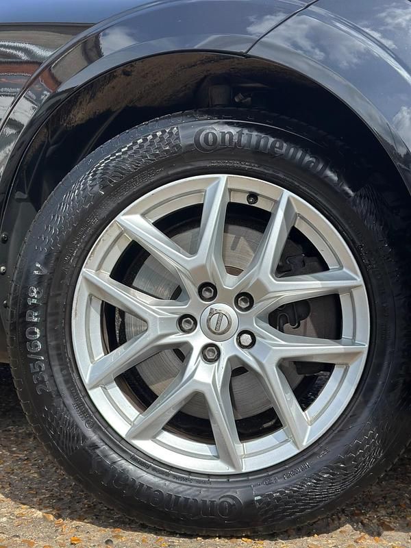 Used Volvo XC60 Momentum 2018 Black SUV