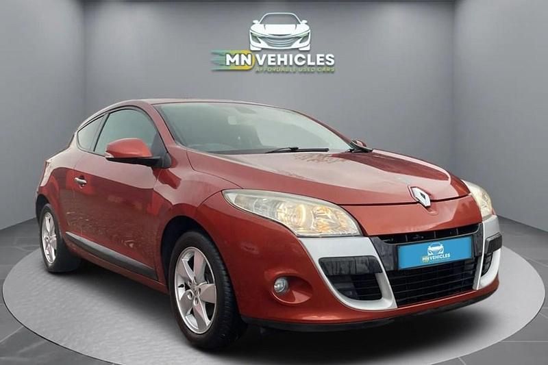 Used 2010 Renault Mégane III Dynamique Coupe | £2,149 (Fair price) - Image 1/1