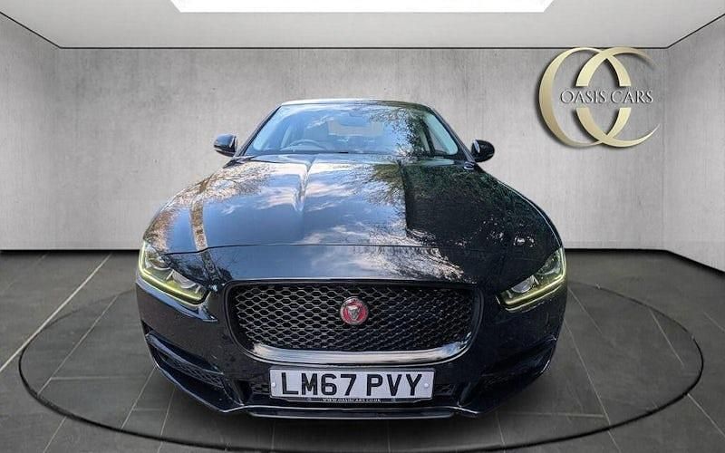 Begagnad Jaguar XE Ingenium 200 HK (147 kW) 2019 Sedan