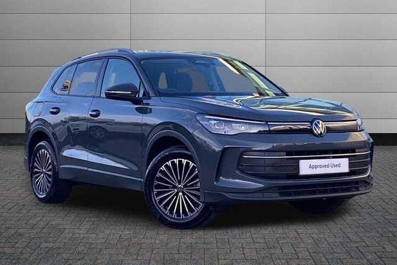 Used 2025 VW Tiguan SUV | £34,550 (Expensive) - Image 1/4