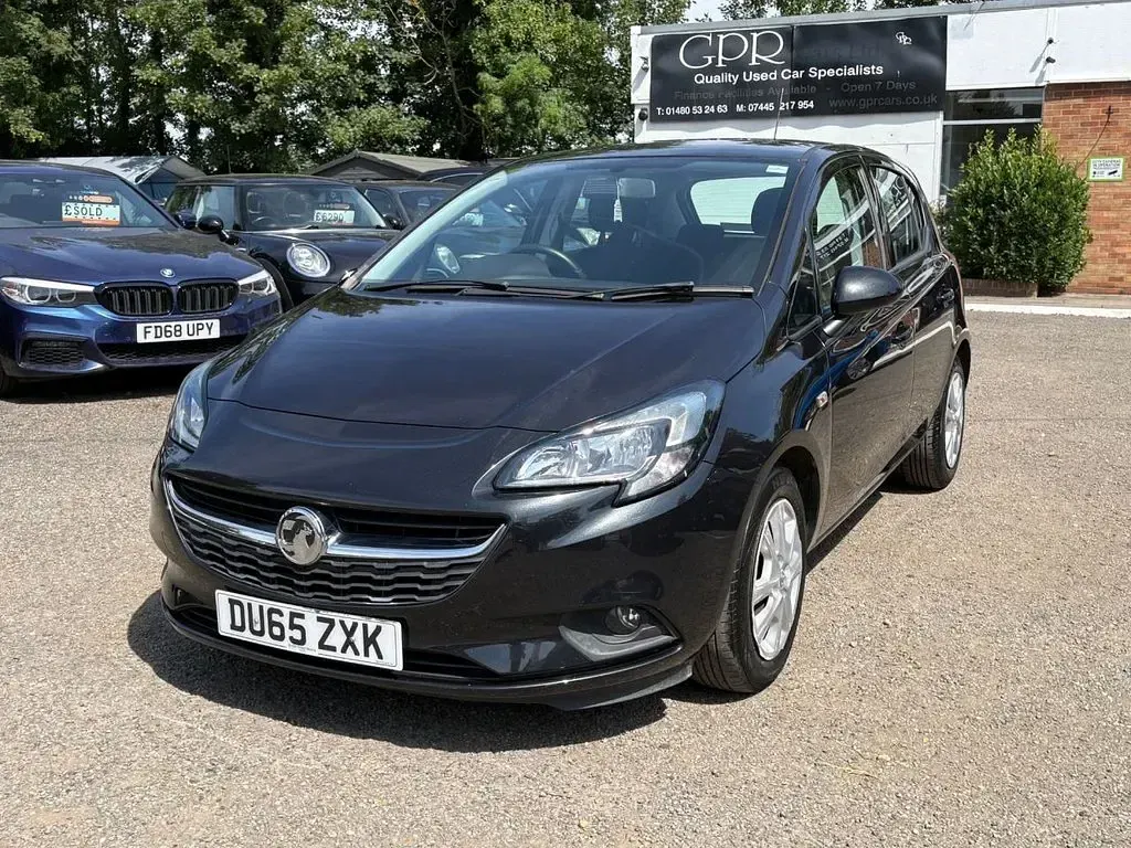 Used Vauxhall Corsa Design Edition 70 HP (51 kW) 2015 Black Hatchback