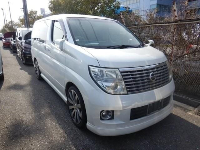 Used Nissan Elgrand 2007 White