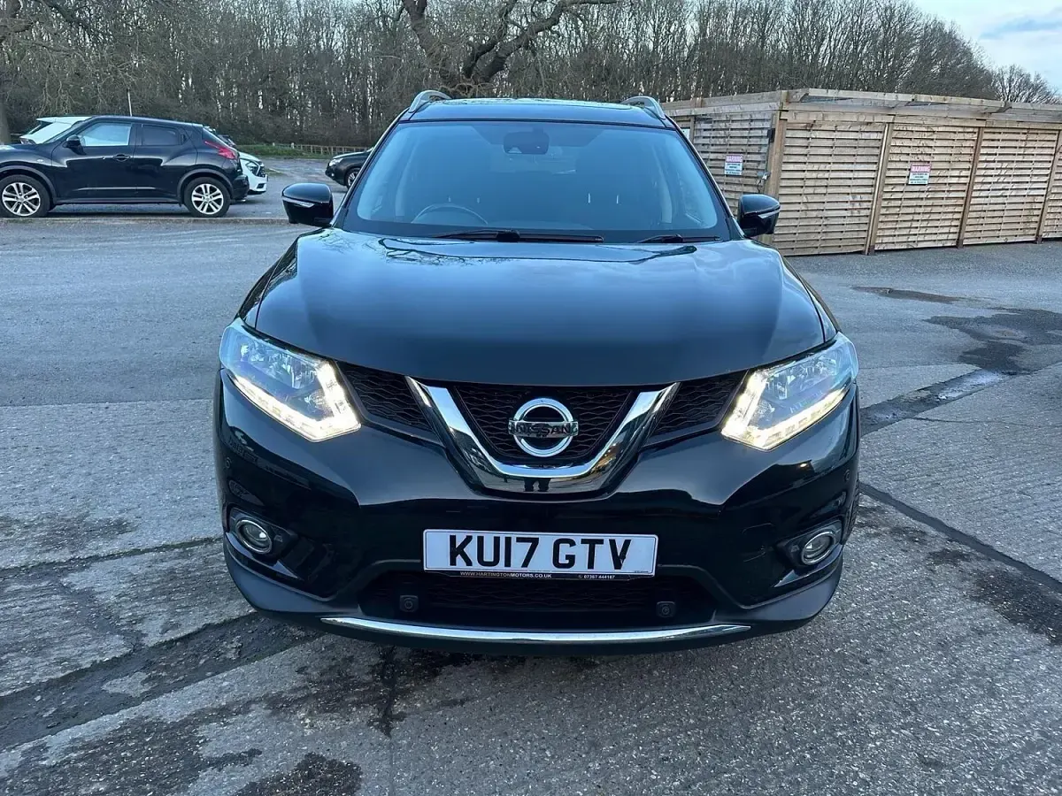Used Nissan X-Trail N-Vision 130 HP (95 kW) 2017 Black SUV