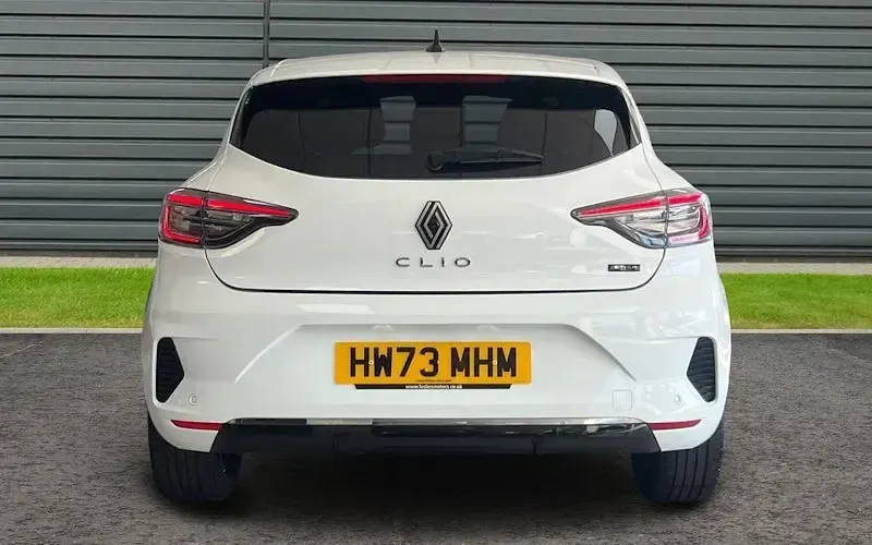 Used Renault Clio Techno 143 HP (105 kW) 2025 Hatchback