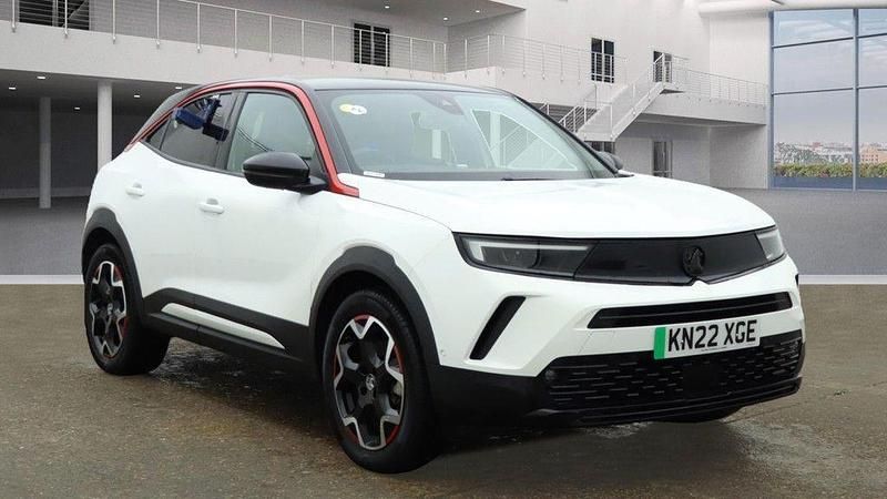 White Used 2022 Vauxhall Mokka SRi SUV | £12,490 (Good price) - Image 1/3