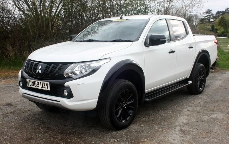 Used Mitsubishi L200 2020 White Pickup