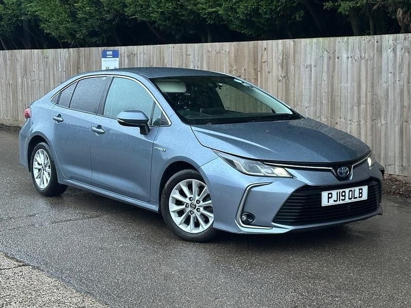 Used Toyota Corolla 122 HP (89 kW) 2019 Grey Sedan