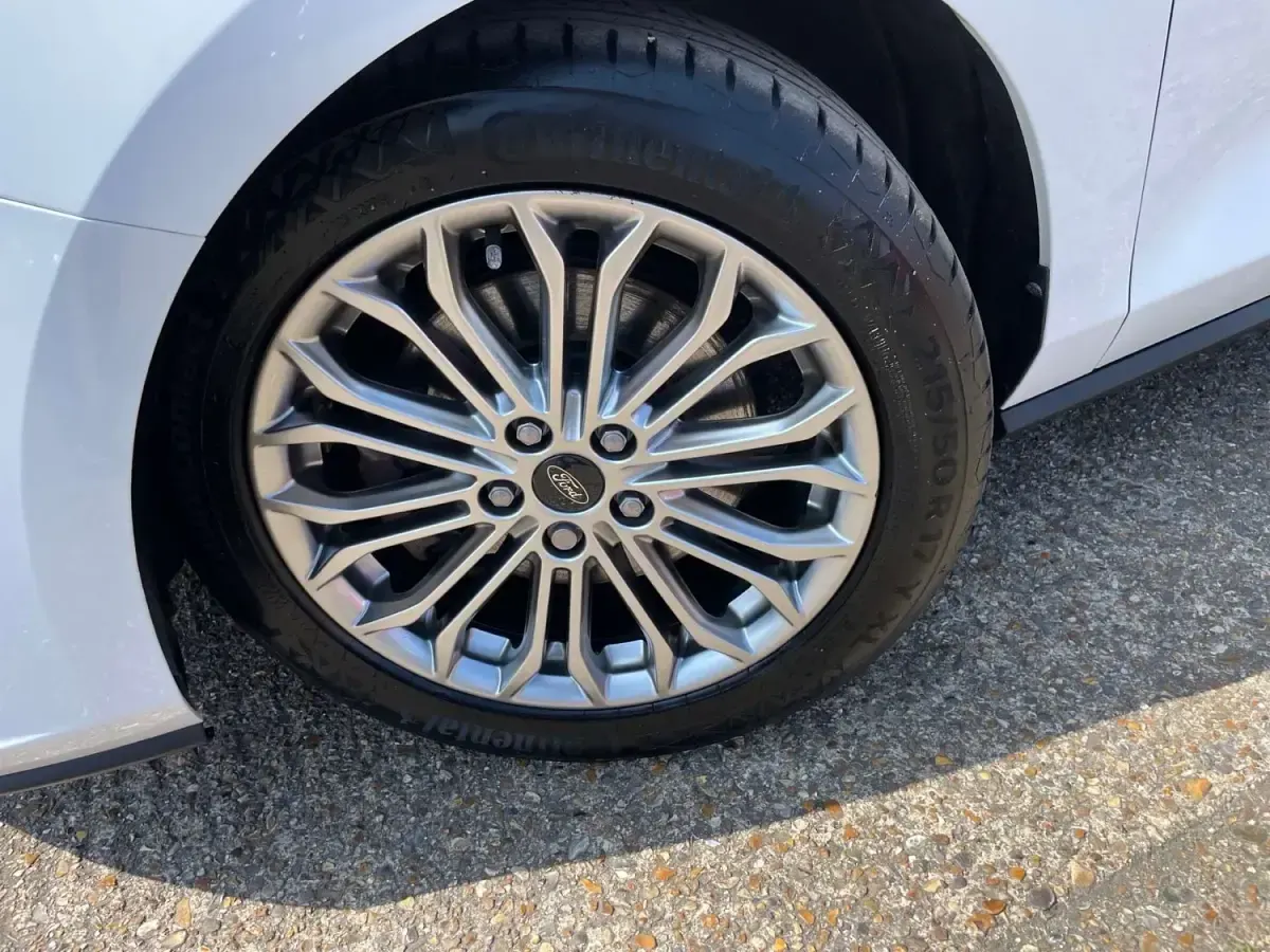 Begagnad Ford Focus Titanium X 125 HK (91 kW) 2022 Vit Kombi