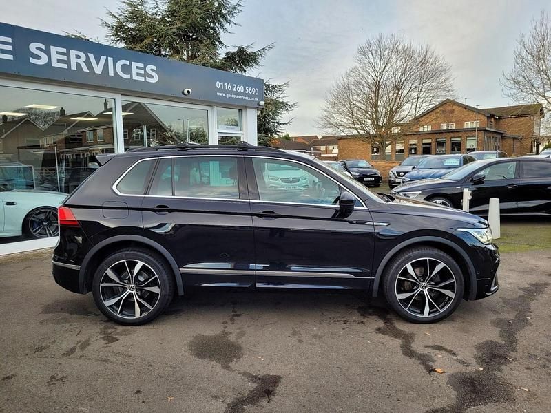 Used VW Tiguan R-line 150 HP (110 kW) 2022 Black SUV