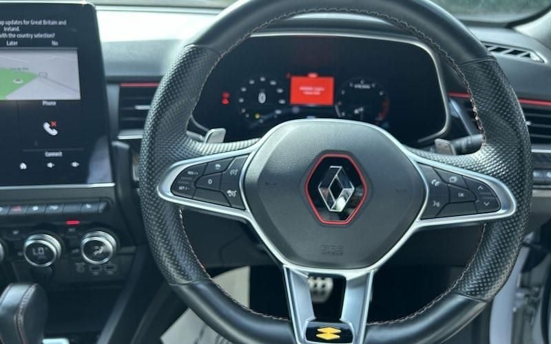 Used Renault Arkana R.S. 140 HP (102 kW) 2022 White  SUV