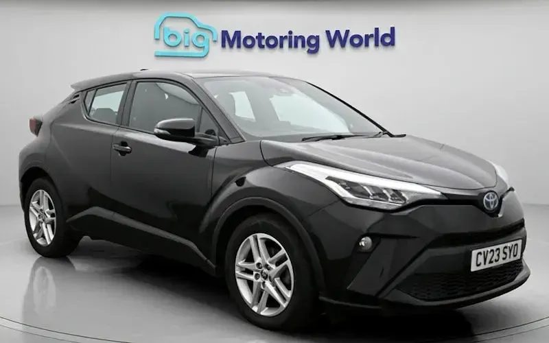 Used Toyota C-HR 122 HP (89 kW) 2023 SUV