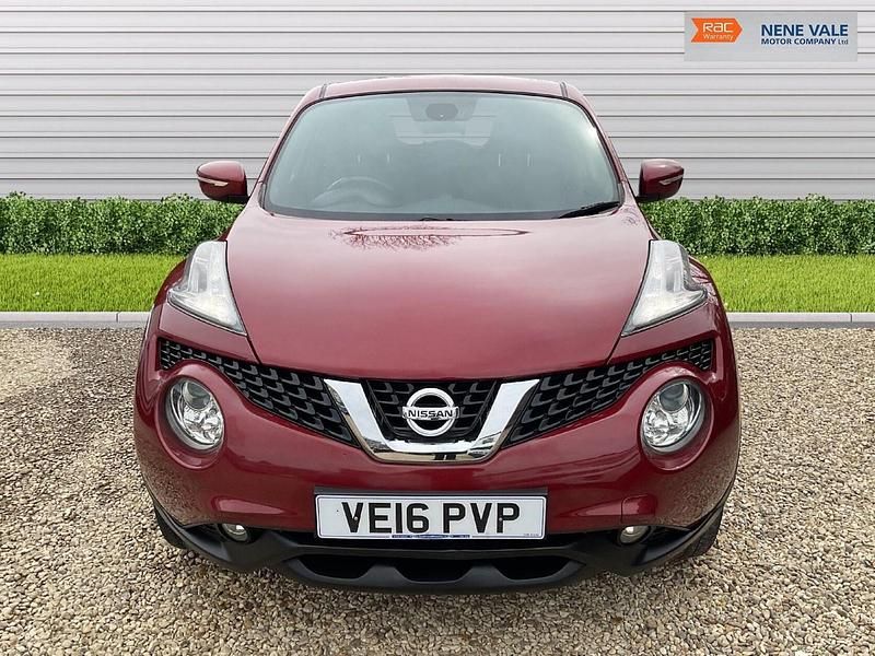 Used Nissan Juke N-Connecta 110 HP (80 kW) 2016 Red SUV
