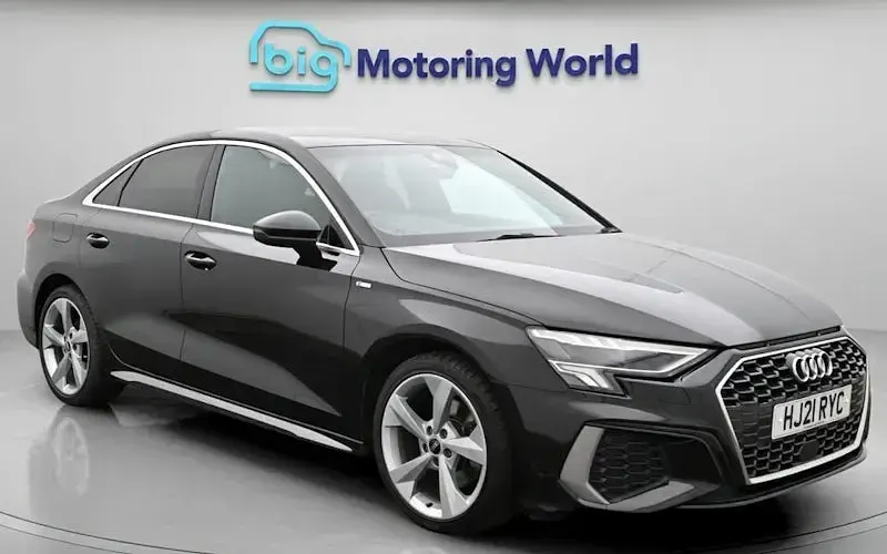 Begagnad Audi A3 S-Line 110 HK (80 kW) 2024 Sedan