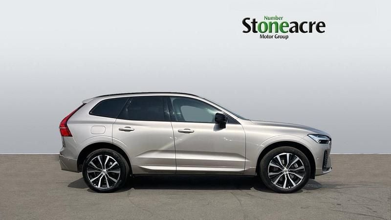 Used Volvo XC60 Ultimate 250 HP (183 kW) 2024 Gold SUV
