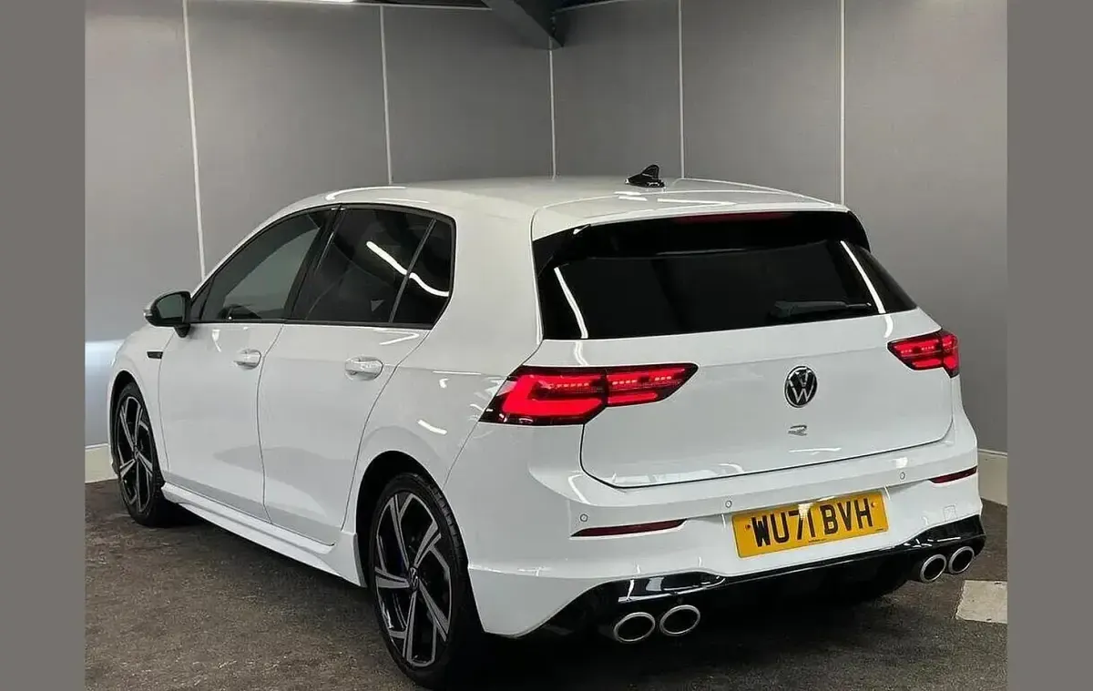 Used VW Golf VIII R 320 HP (235 kW) 2021 White Hatchback
