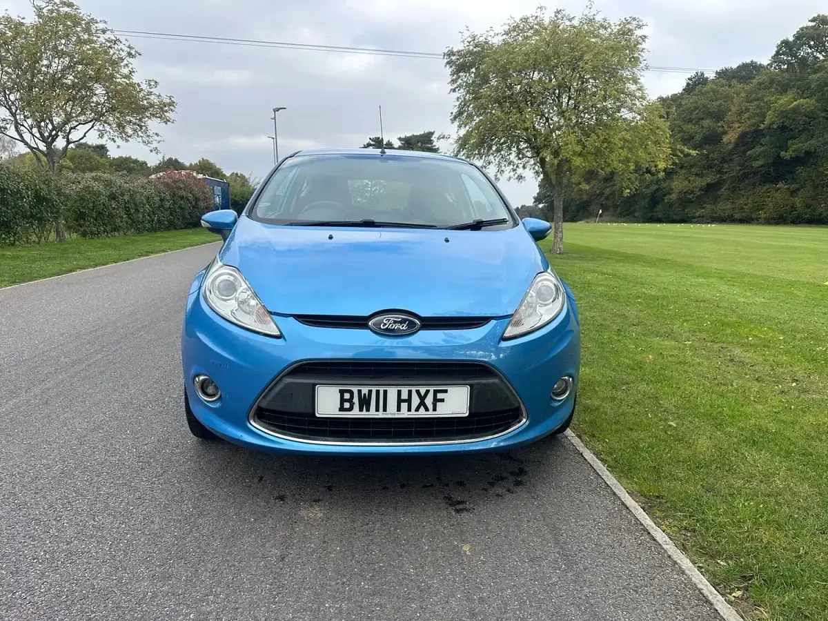 Used Ford Fiesta Zetec 2011 Blue Hatchback