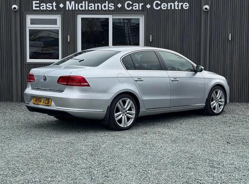 Begagnad VW Passat Executive 2014 Silver Sedan