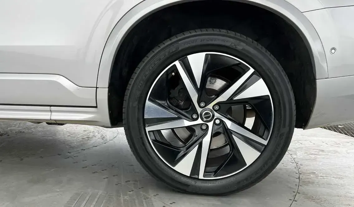Used Volvo XC90 Plus 247 HP (181 kW) 2023 SUV