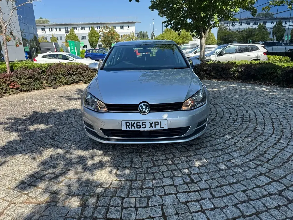 Used VW Golf VII Match 105 HP (77 kW) 2015 Silver Hatchback