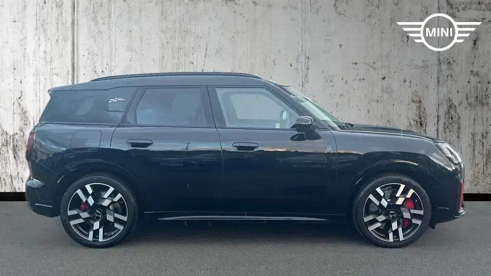 Used Mini John Cooper Works Countryman 296 HP (217 kW) 2025 Black SUV