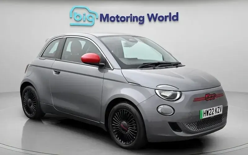 Used Fiat 500e Red 69 kW (95 HP) 2022 Hatchback