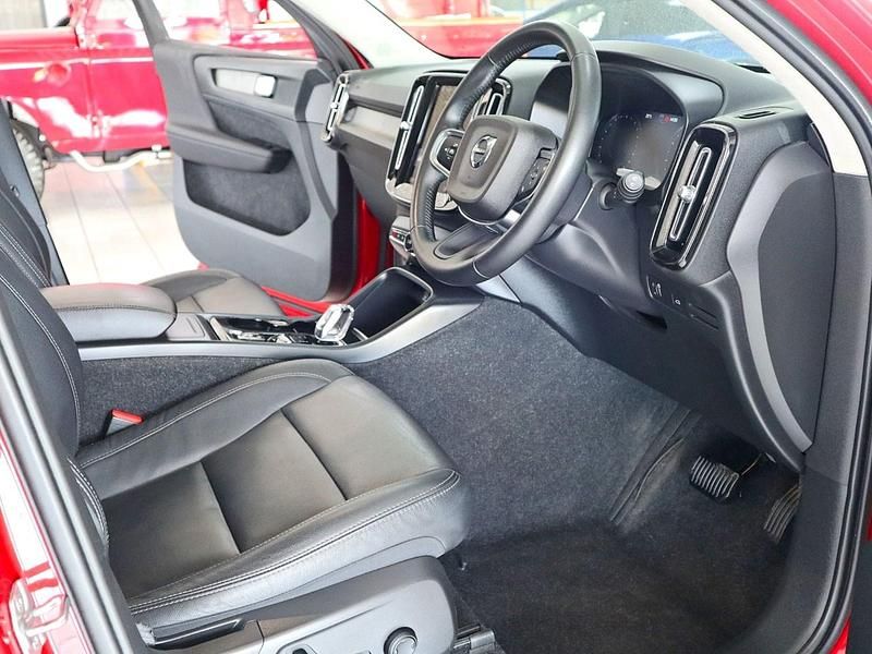 Used Volvo XC40 Inscription 2020 Red SUV